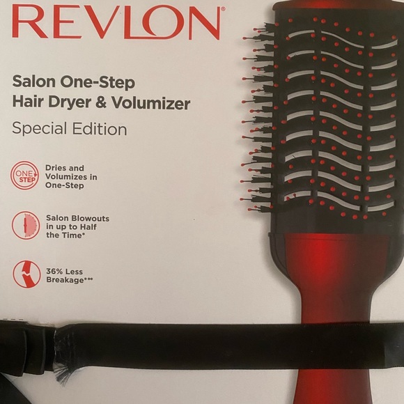 Revlon Other - REVLON ONE STEP HAIR VOLUME STYLER HAIR TOOL